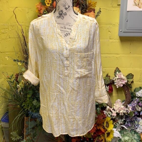 Yellow and white long sleeve 9/1 - Picture 1 of 6